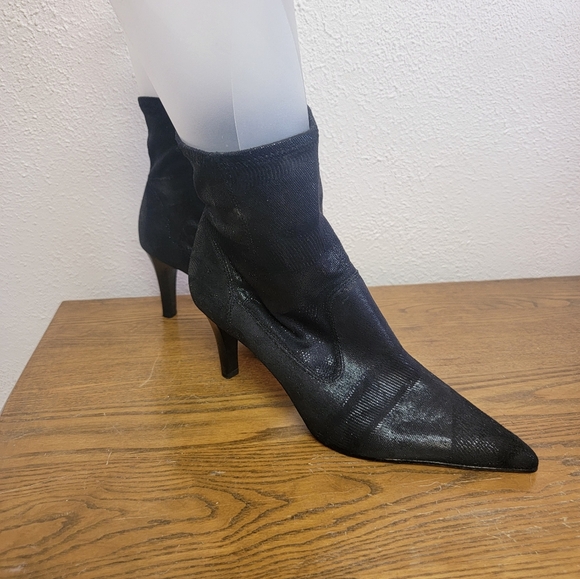 #13 Anne Klein AK Black Pointy Toe Ankle Boot with Stiletto Heel 8.5M - Picture 5 of 14